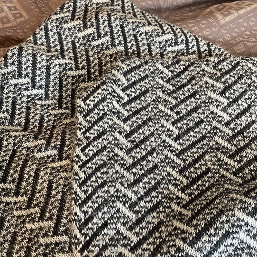 Eddie Bauer infinity scarf - Picture 2 of 3